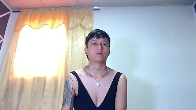 Snapshot of Tamarahryan chatting on 03.15.25 Tamarahryan online show from 03.15.25