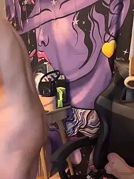 LaPetitechienne1 online show from 01.11.25