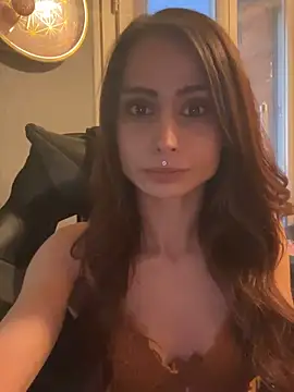 LaPetitechienne1 online show from 01.15.25