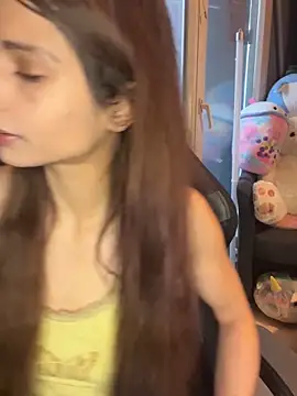 LaPetitechienne1 online show from 01.31.25