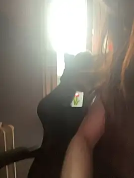 LaPetitechienne1 online show from 02.10.25