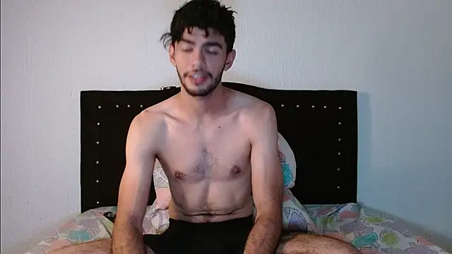 Snapshot of bear_97s chatting on 01.18.25 bear 97s online show from 01.18.25