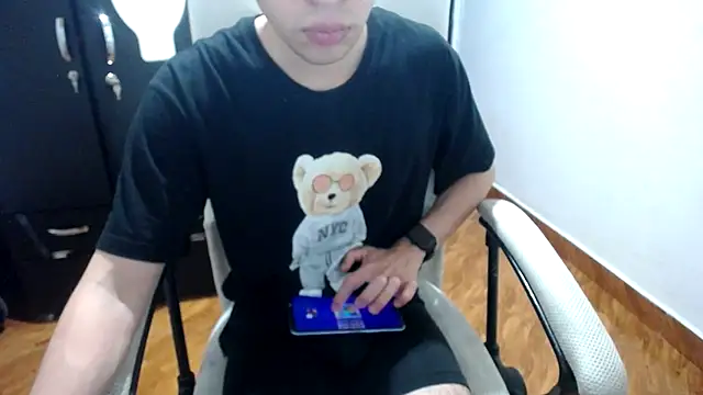 Snapshot of SexAegons chatting on 02.22.25 SexAegons online show from 02.22.25