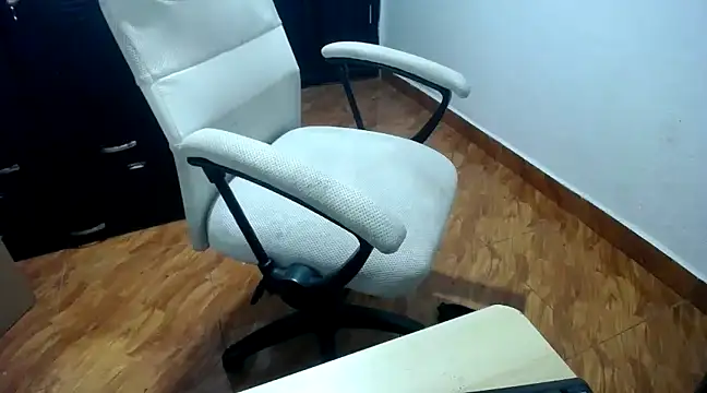 Snapshot of SexAegons chatting on 02.28.25 SexAegons online show from 02.28.25