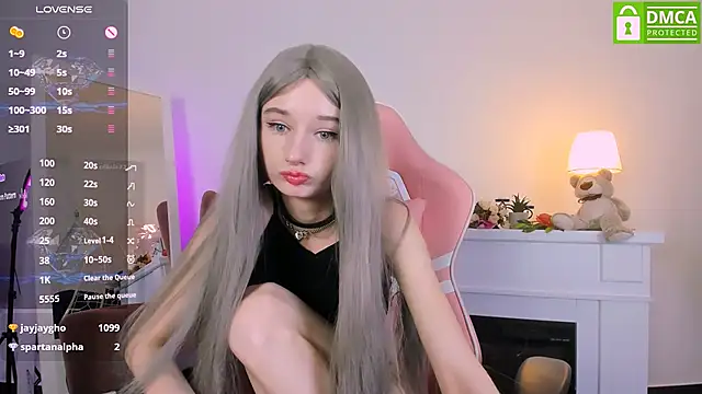 Katia Kim online show from 02.20.25