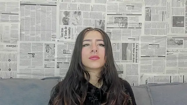 Mhelanny2 online show from 12.22.24