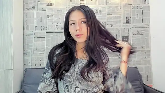 Mhelanny2 online show from 01.24.25