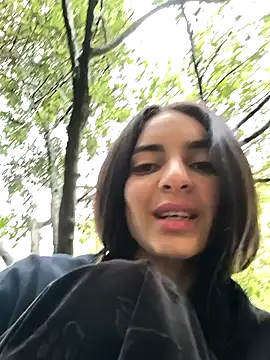 Snapshot of Sam_Sara chatting on 01.28.25 Sam Sara online show from 01.28.25