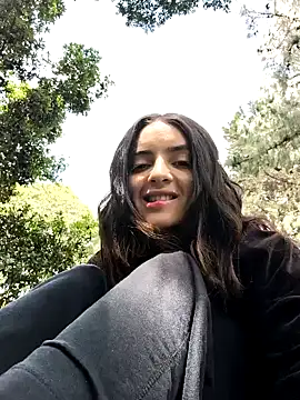 Snapshot of Sam_Sara chatting on 02.06.25 Sam Sara online show from 02.06.25