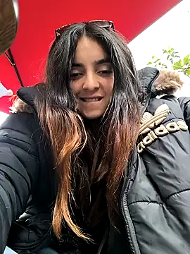 Snapshot of Sam_Sara chatting on 02.14.25 Sam Sara online show from 02.14.25