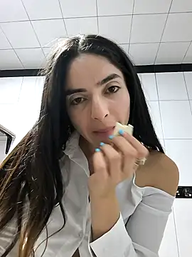 Snapshot of Sam_Sara chatting on 09.14.25 Sam Sara online show from 09.14.25