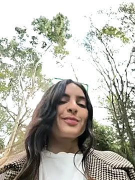 Snapshot of Sam_Sara chatting on 09.15.25 Sam Sara online show from 09.15.25