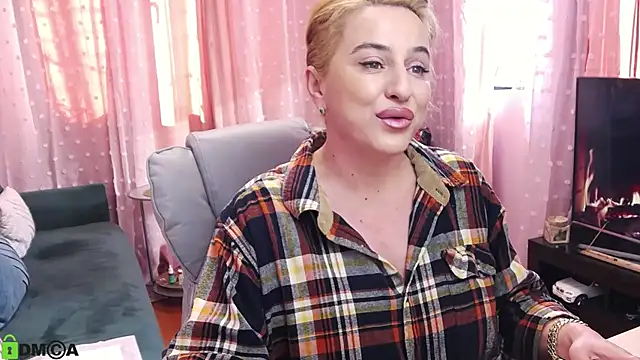 Snapshot of CarrieLoveX chatting on 01.27.25 CarrieLoveX online show from 01.27.25