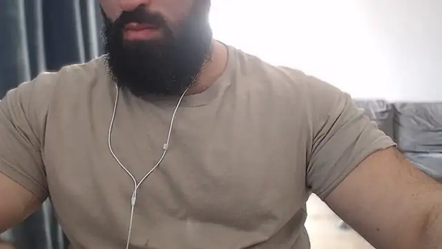 hugemachohandsome online show from 11.12.25