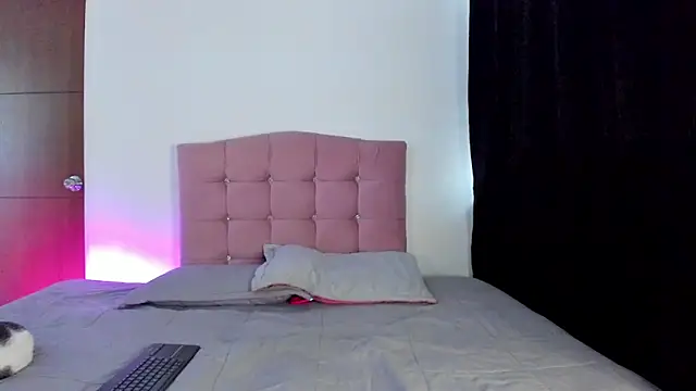 MarieLatex online show from 02.17.26