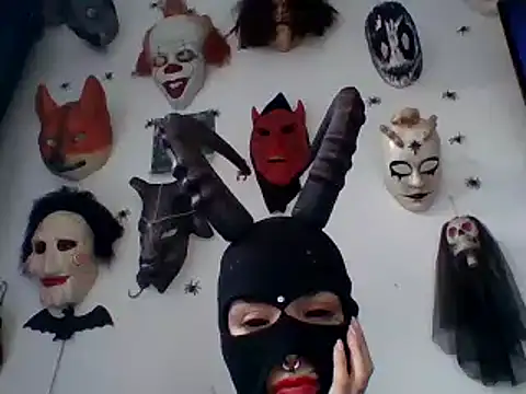 Snapshot of FeticheMacabre chatting on 12.06.24 FeticheMacabre online show from 12.06.24