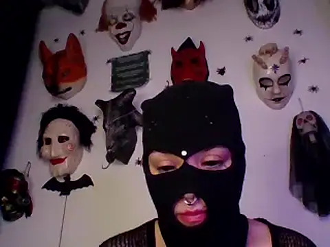 Snapshot of FeticheMacabre chatting on 12.13.24 FeticheMacabre online show from 12.13.24