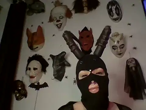 Snapshot of FeticheMacabre chatting on 02.16.25 FeticheMacabre online show from 02.16.25