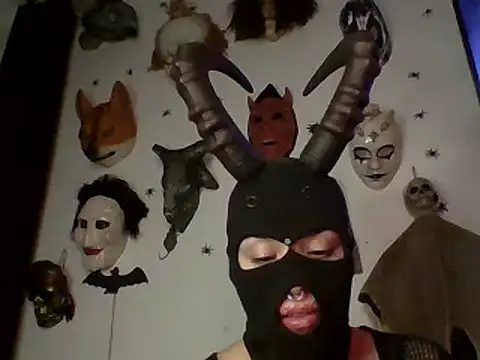 Snapshot of FeticheMacabre chatting on 03.09.25 FeticheMacabre online show from 03.09.25