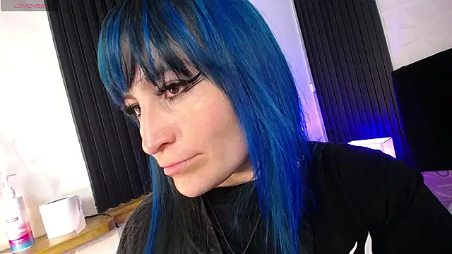 alicia moom online show from 01.17.25