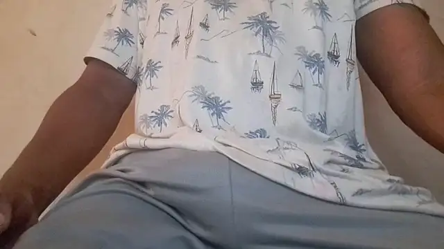 Snapshot of royblackbigpvt chatting on 09.17.25 royblackbigpvt online show from 09.17.25