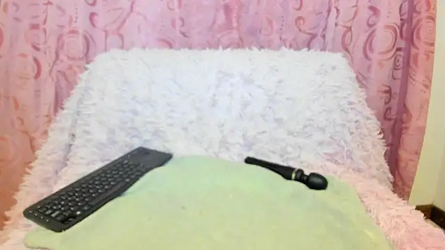 Snapshot of iisabella_gonzalez chatting on 10.06.25 iisabella gonzalez online show from 10.06.25