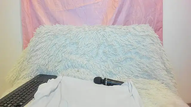 Snapshot of iisabella_gonzalez chatting on 11.12.25 iisabella gonzalez online show from 11.12.25