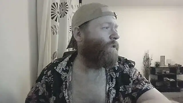 Snapshot of 33ENG chatting on 10.17.25 33ENG online show from 10.17.25