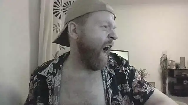 Snapshot of 33ENG chatting on 11.20.25 33ENG online show from 11.20.25