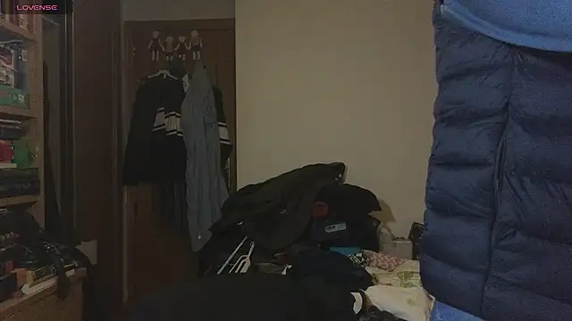 curiosillo83 online show from 02.21.25