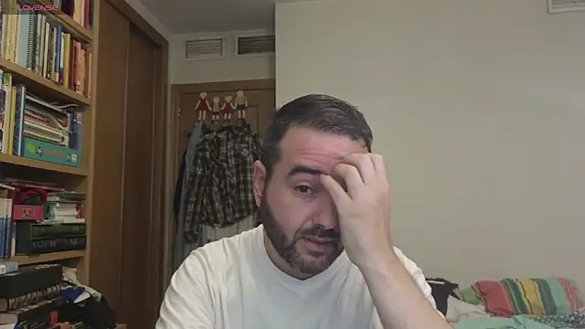 curiosillo83 online show from 10.05.25