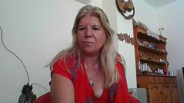 TrustfulVampire1 online show from 05.05.26