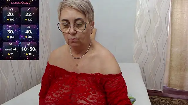 Snapshot of LadyMargaret chatting on 09.09.25 LadyMargaret online show from 09.09.25