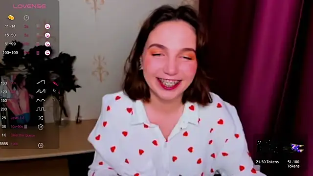 KindHazelHere  online show from 09.08.25