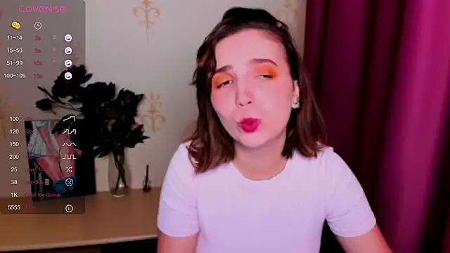 KindHazelHere  online show from 09.15.25