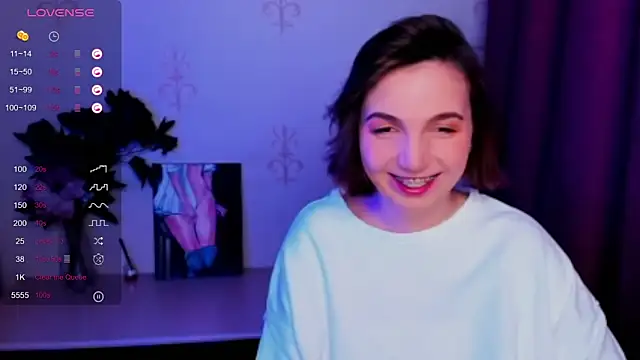 KindHazelHere  online show from 10.14.25