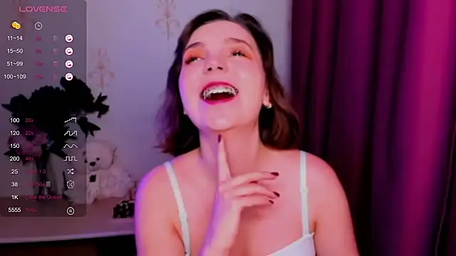 KindHazelHere  online show from 11.27.25