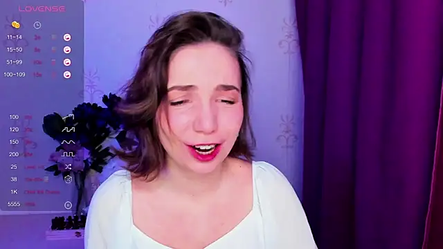 Snapshot of KindHazelHere_ chatting on 02.04.26 KindHazelHere online show from 02.04.26