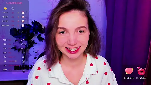 Snapshot of KindHazelHere_ chatting on 02.13.26 KindHazelHere online show from 02.13.26