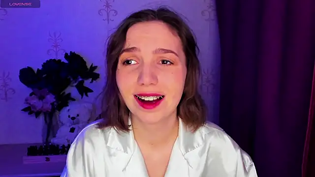 Snapshot of KindHazelHere_ chatting on 02.14.26 KindHazelHere online show from 02.14.26