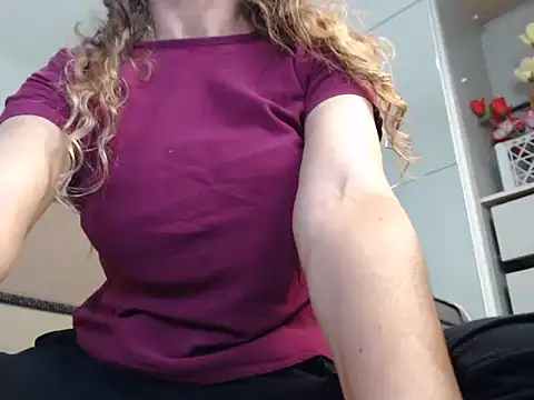 Snapshot of marilryn chatting on 09.13.25 marilryn online show from 09.13.25