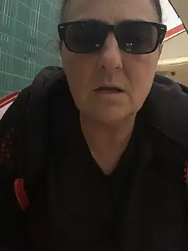 Snapshot of eroticjessitop chatting on 03.17.25 eroticjessitop online show from 03.17.25