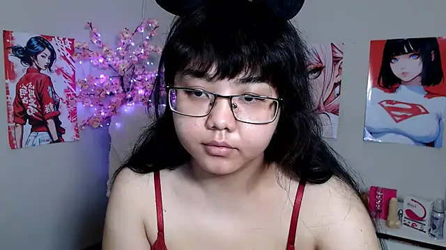 Moertomlly online show from 11.04.25