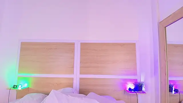  nickypurple  online show from 03.04.26