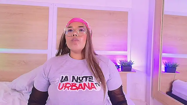  nickypurple  online show from 04.06.26