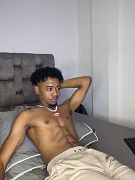 Snapshot of matatanlove chatting on 12.28.24 matatanlove online show from 12.28.24