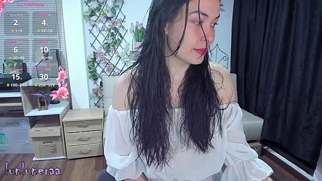 Lunlunera online show from 03.12.25