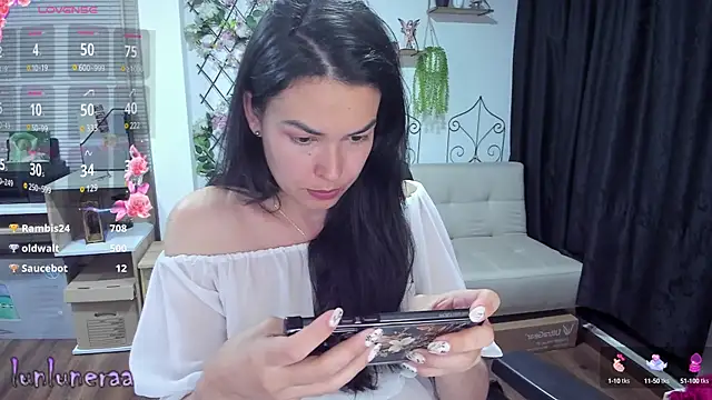 Lunlunera online show from 03.12.25