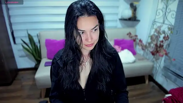 Lunlunera online show from 10.30.25