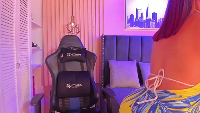 Snapshot of ashlye_miller_ chatting on 02.11.25 ashlye miller online show from 02.11.25